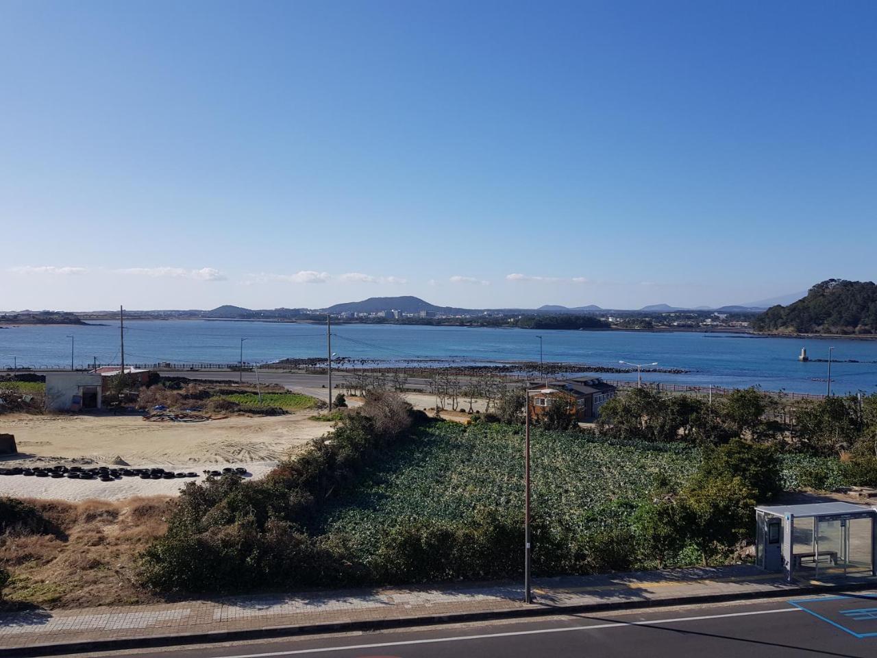 西归浦市普尔米尔旅馆别墅 外观 照片