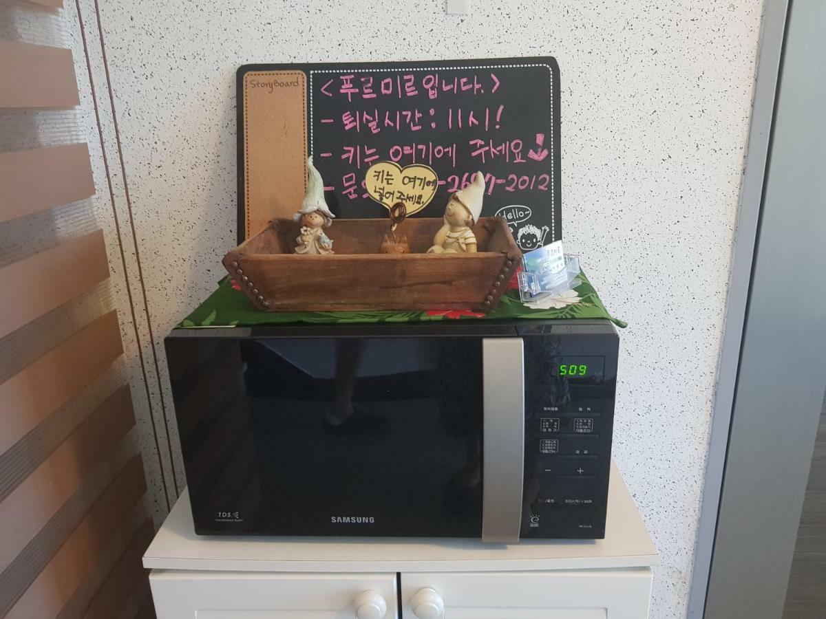 西归浦市普尔米尔旅馆别墅 外观 照片