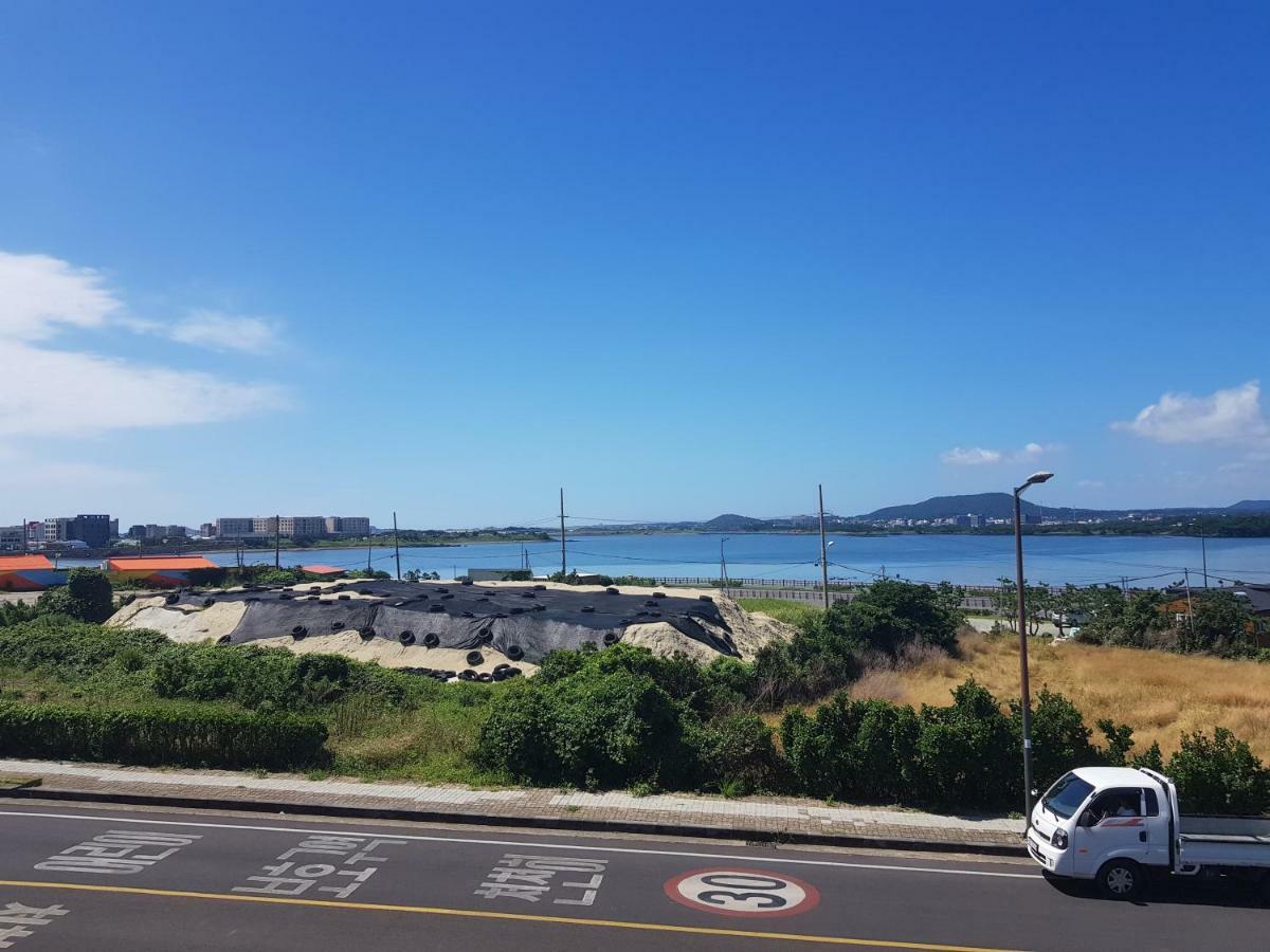 西归浦市普尔米尔旅馆别墅 外观 照片