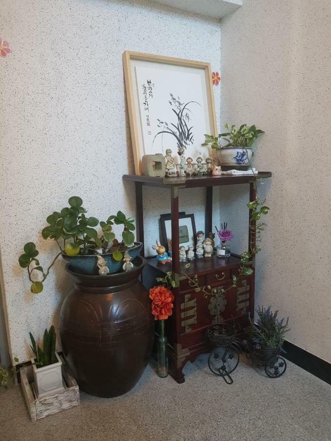 西归浦市普尔米尔旅馆别墅 外观 照片